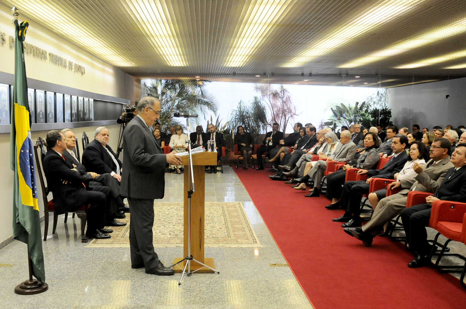 PRESIDENTE DO TRF3 PARTICIPA DA POSSE DO NOVO CORREGEDOR GERAL DA